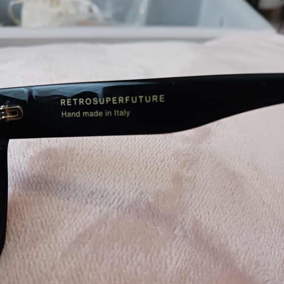 Sunglasses - Picture 9 of 13